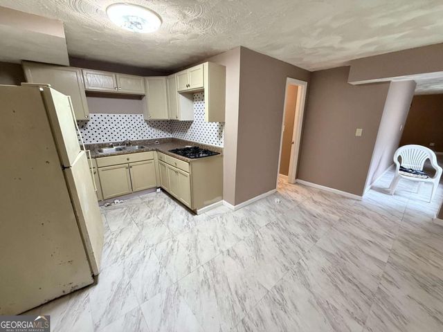 3715 Millers Pond Way, Snellville, GA 30039