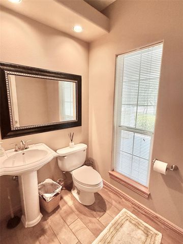 670 Woodland DR, Driftwood, TX 78619