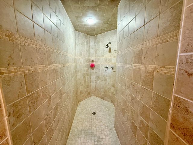 670 Woodland DR, Driftwood, TX 78619