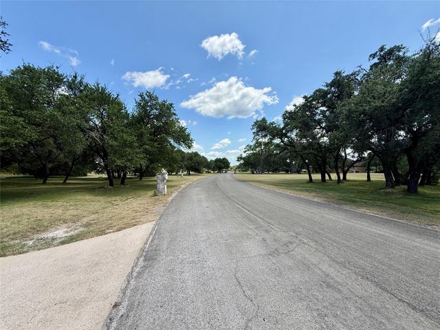670 Woodland DR, Driftwood, TX 78619