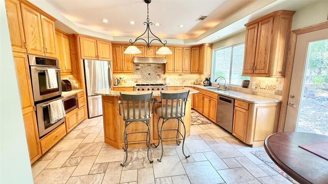 670 Woodland DR, Driftwood, TX 78619