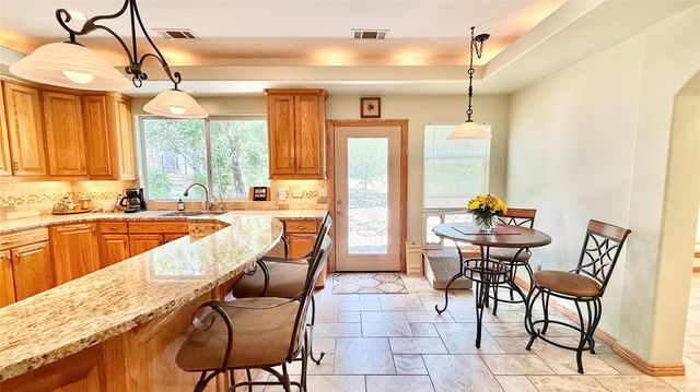 670 Woodland DR, Driftwood, TX 78619