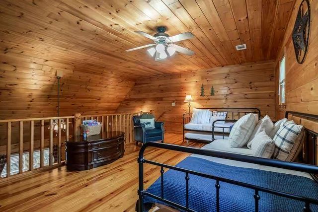 808 Villa Drive, Ellijay, GA 30540