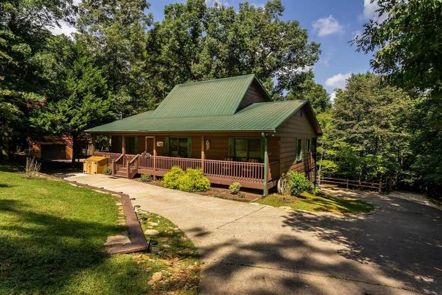 808 Villa Drive, Ellijay, GA 30540