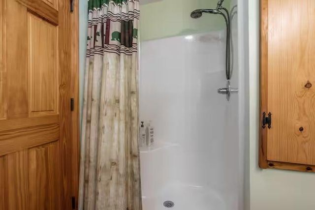 808 Villa Drive, Ellijay, GA 30540