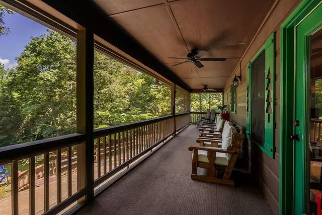 808 Villa Drive, Ellijay, GA 30540