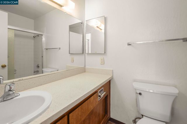 833 Camelback Pl, Pleasant Hill, CA 94523