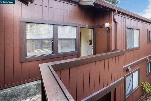833 Camelback Pl, Pleasant Hill, CA 94523