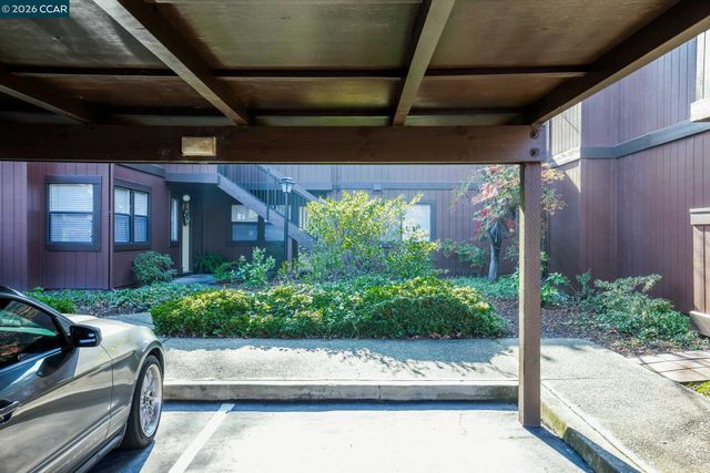 833 Camelback Pl, Pleasant Hill, CA 94523