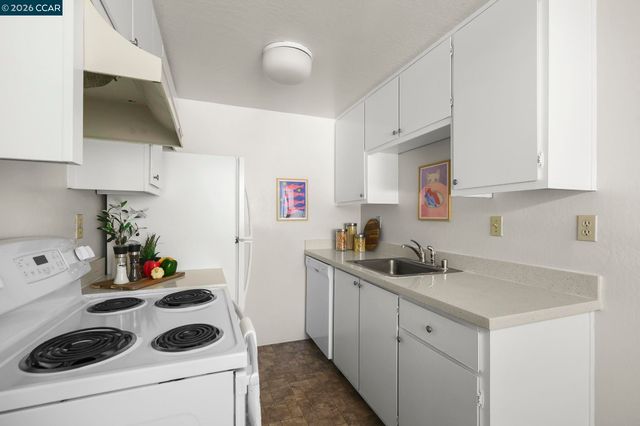 833 Camelback Pl, Pleasant Hill, CA 94523