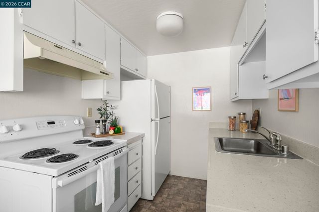 833 Camelback Pl, Pleasant Hill, CA 94523