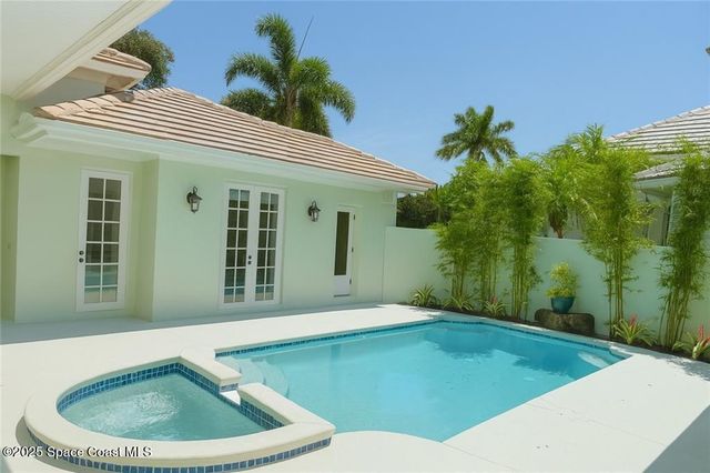 1167 Governors Way, Vero Beach, FL 32963