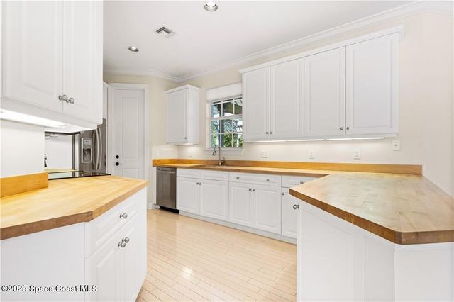 1167 Governors Way, Vero Beach, FL 32963