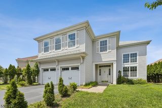 31 Dahlia Ct, Piscataway Twp., NJ 08854