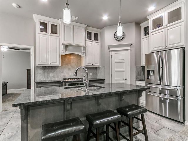 8012 NW 160th Street, Edmond, OK 73013