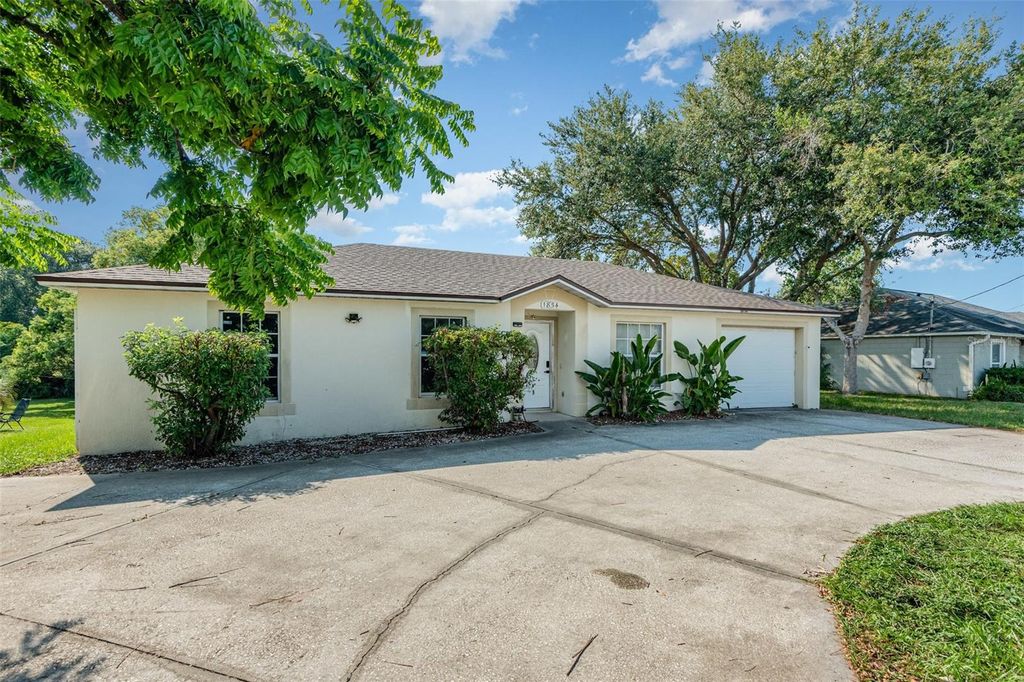 Image 4 of property listing at 1854 N NORMANDY BOULEVARD, Deltona, FL 32725