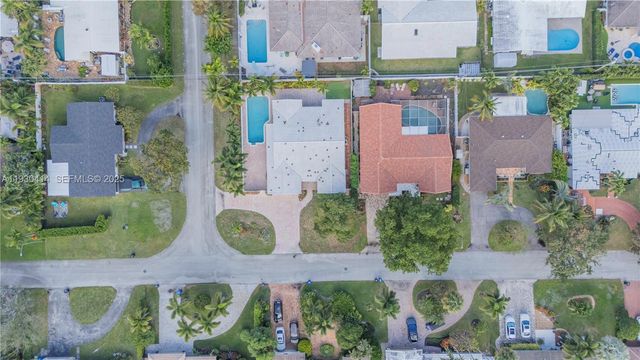 2101 NE 54th Ct, Fort Lauderdale, FL 33308