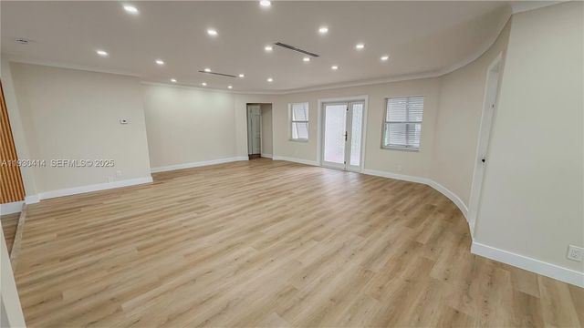 2101 NE 54th Ct, Fort Lauderdale, FL 33308