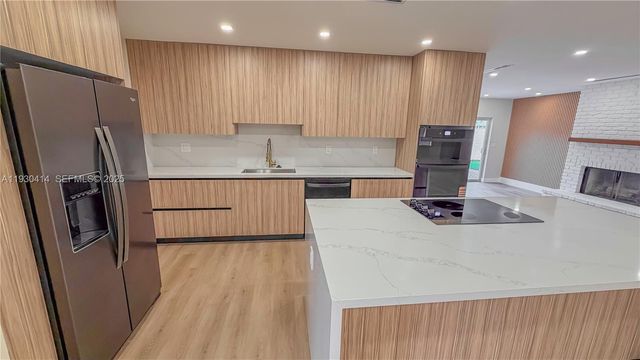 2101 NE 54th Ct, Fort Lauderdale, FL 33308