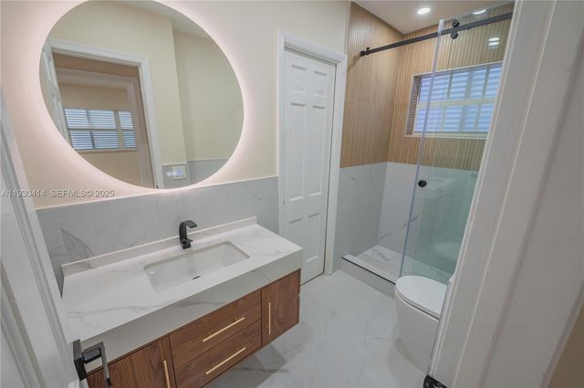 2101 NE 54th Ct, Fort Lauderdale, FL 33308