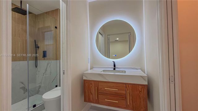 2101 NE 54th Ct, Fort Lauderdale, FL 33308