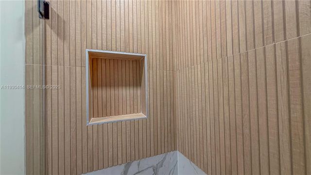 2101 NE 54th Ct, Fort Lauderdale, FL 33308