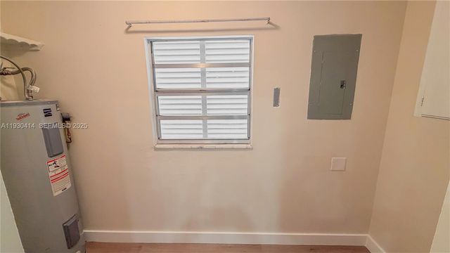 2101 NE 54th Ct, Fort Lauderdale, FL 33308