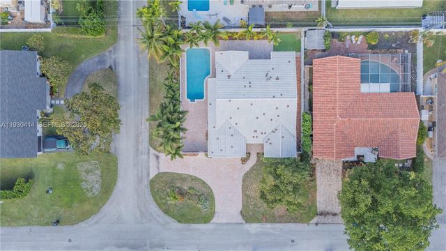 2101 NE 54th Ct, Fort Lauderdale, FL 33308