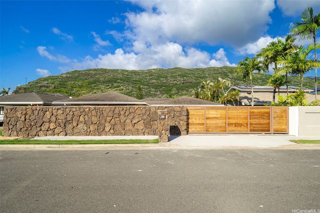777 Kumukahi Place, Honolulu, HI 96825