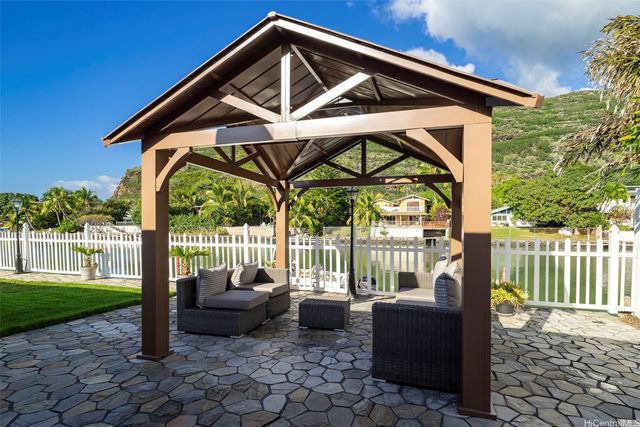 777 Kumukahi Place, Honolulu, HI 96825