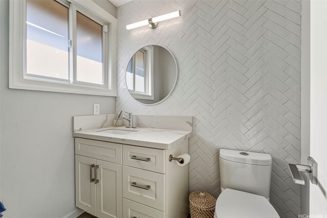 777 Kumukahi Place, Honolulu, HI 96825