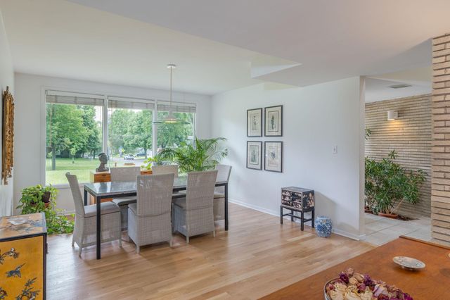 2191 Edgcumbe Road, Saint Paul, MN 55116