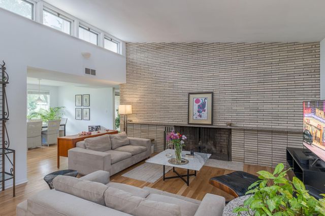 2191 Edgcumbe Road, Saint Paul, MN 55116
