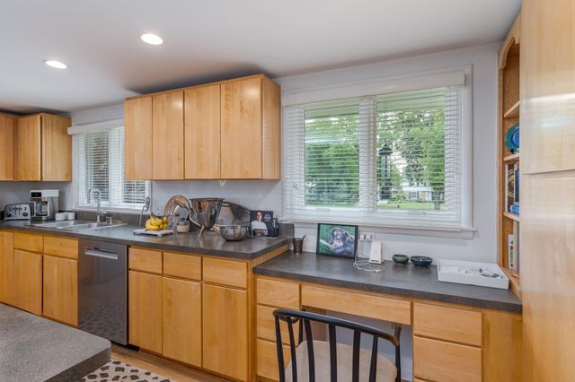 2191 Edgcumbe Road, Saint Paul, MN 55116