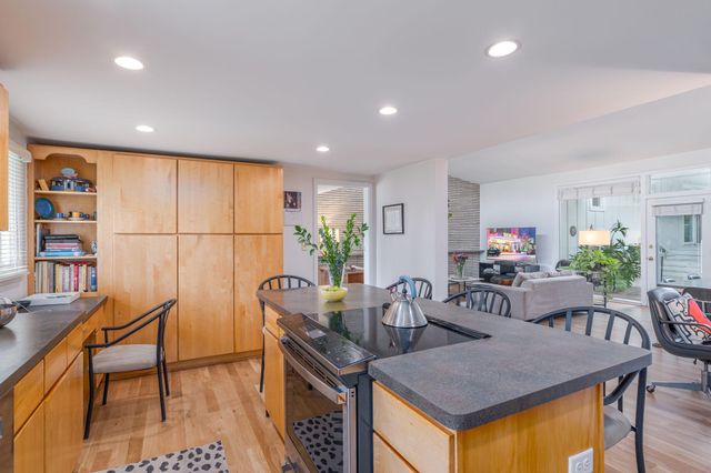 2191 Edgcumbe Road, Saint Paul, MN 55116