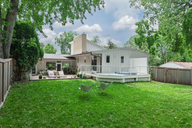 2191 Edgcumbe Road, Saint Paul, MN 55116
