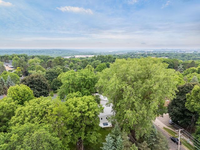 2191 Edgcumbe Road, Saint Paul, MN 55116