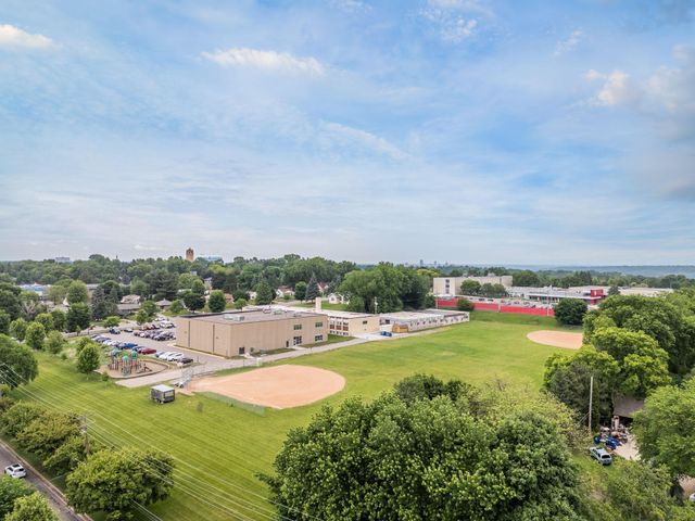 2191 Edgcumbe Road, Saint Paul, MN 55116