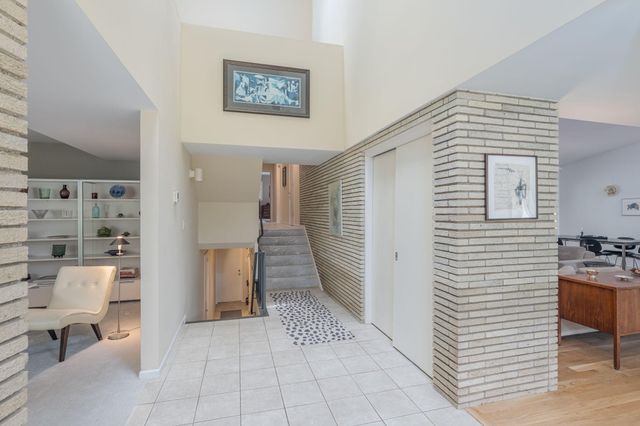 2191 Edgcumbe Road, Saint Paul, MN 55116
