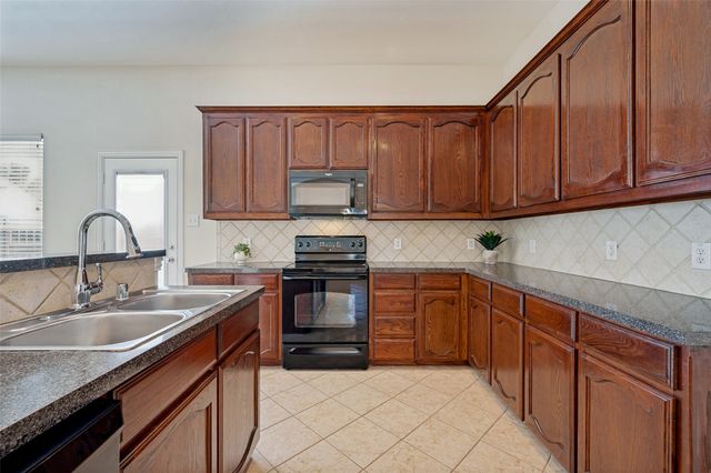 2113 Reston Drive, Mckinney, TX 75072