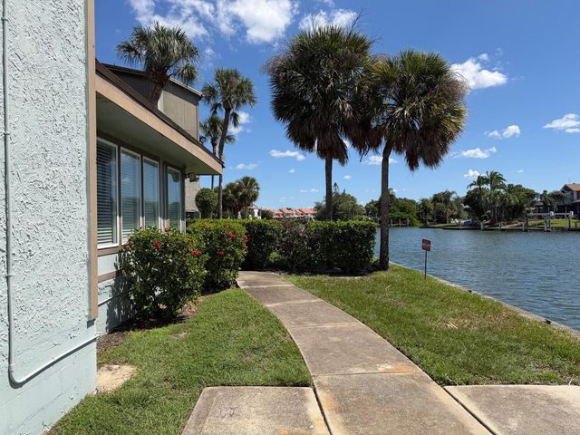 6308 NEWTOWN CIRCLE 8A4, Tampa, FL 33615