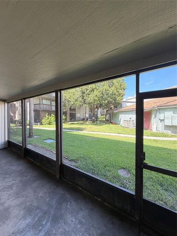 6308 NEWTOWN CIRCLE 8A4, Tampa, FL 33615