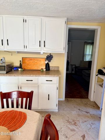 170 Old Niskayuna Road, Colonie, NY 12110