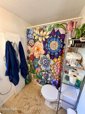 170 Old Niskayuna Road, Colonie, NY 12110