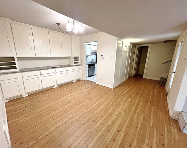 725 Cain Street, Lake Dallas, TX 75065
