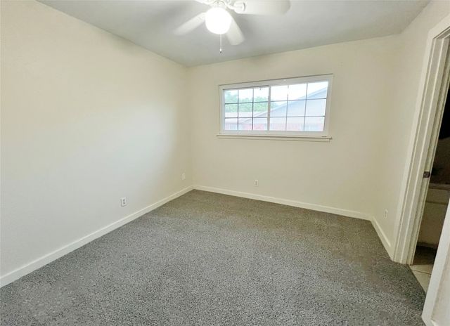 725 Cain Street, Lake Dallas, TX 75065