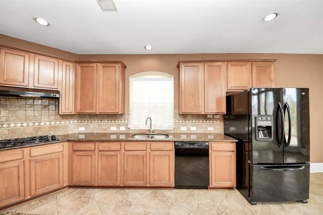 9407 Beryl Lake Drive, Rosharon, TX 77583