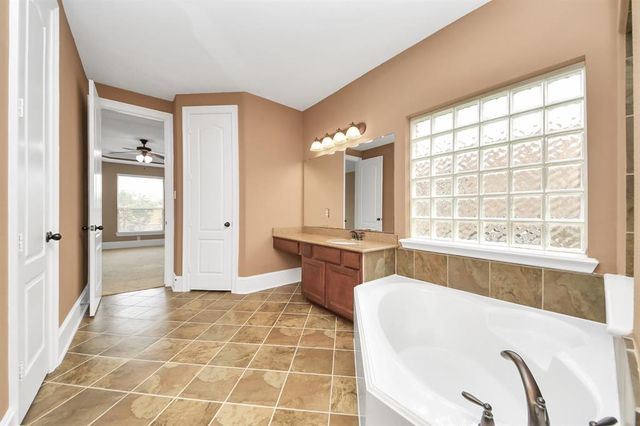 9407 Beryl Lake Drive, Rosharon, TX 77583