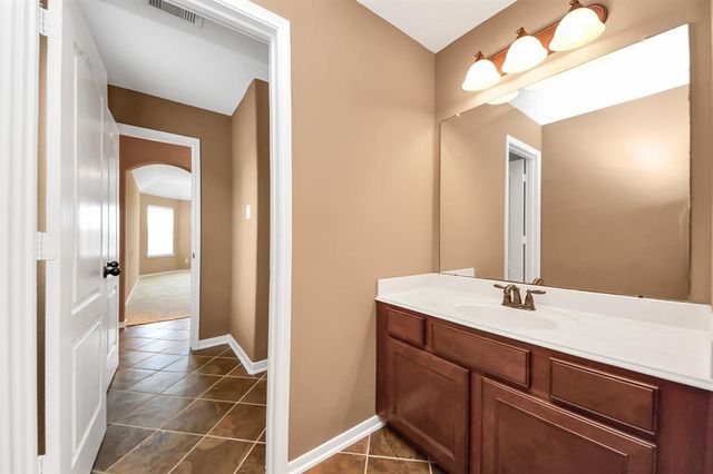 9407 Beryl Lake Drive, Rosharon, TX 77583