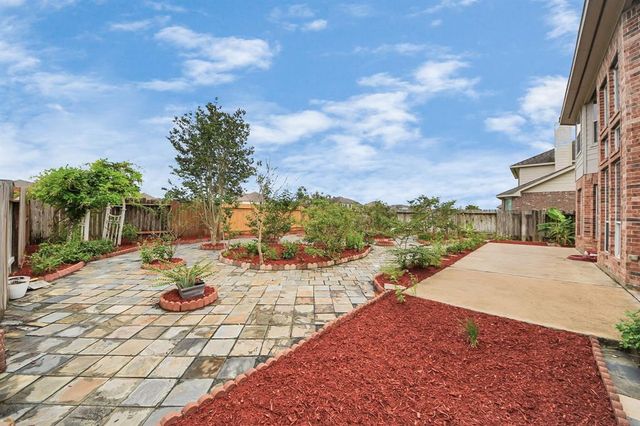 9407 Beryl Lake Drive, Rosharon, TX 77583